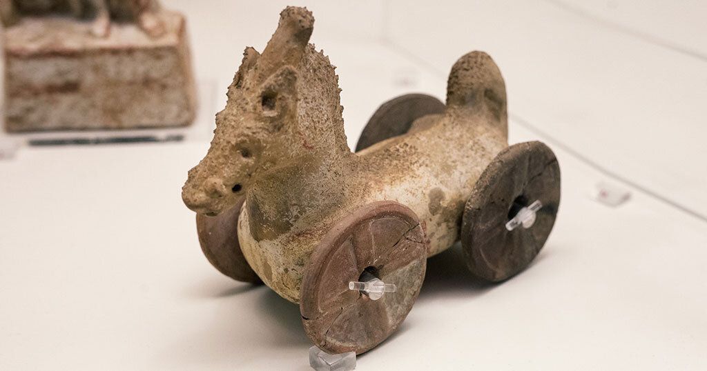Toys as Cultural Artefacts in Ancient Greece, Etruria and Rome