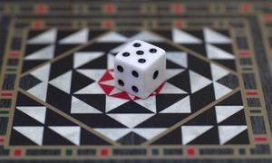 Élisabeth Belmas fait concorder l’histoire et les jeux d’argent sur France Culture
