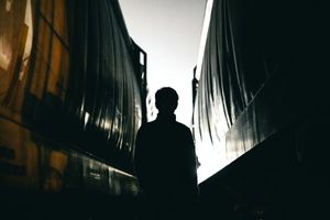 Entre-deux-vies ; éléments pour une ludosophie, une ludologie et une ludocritique