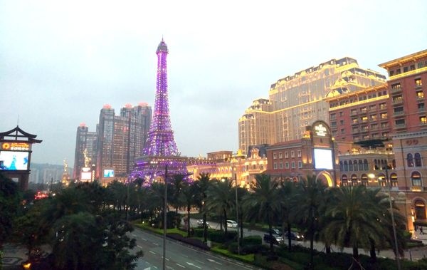 Las Vegas, Macao ; villes miroirs ou diversité des capitalismes urbains ?